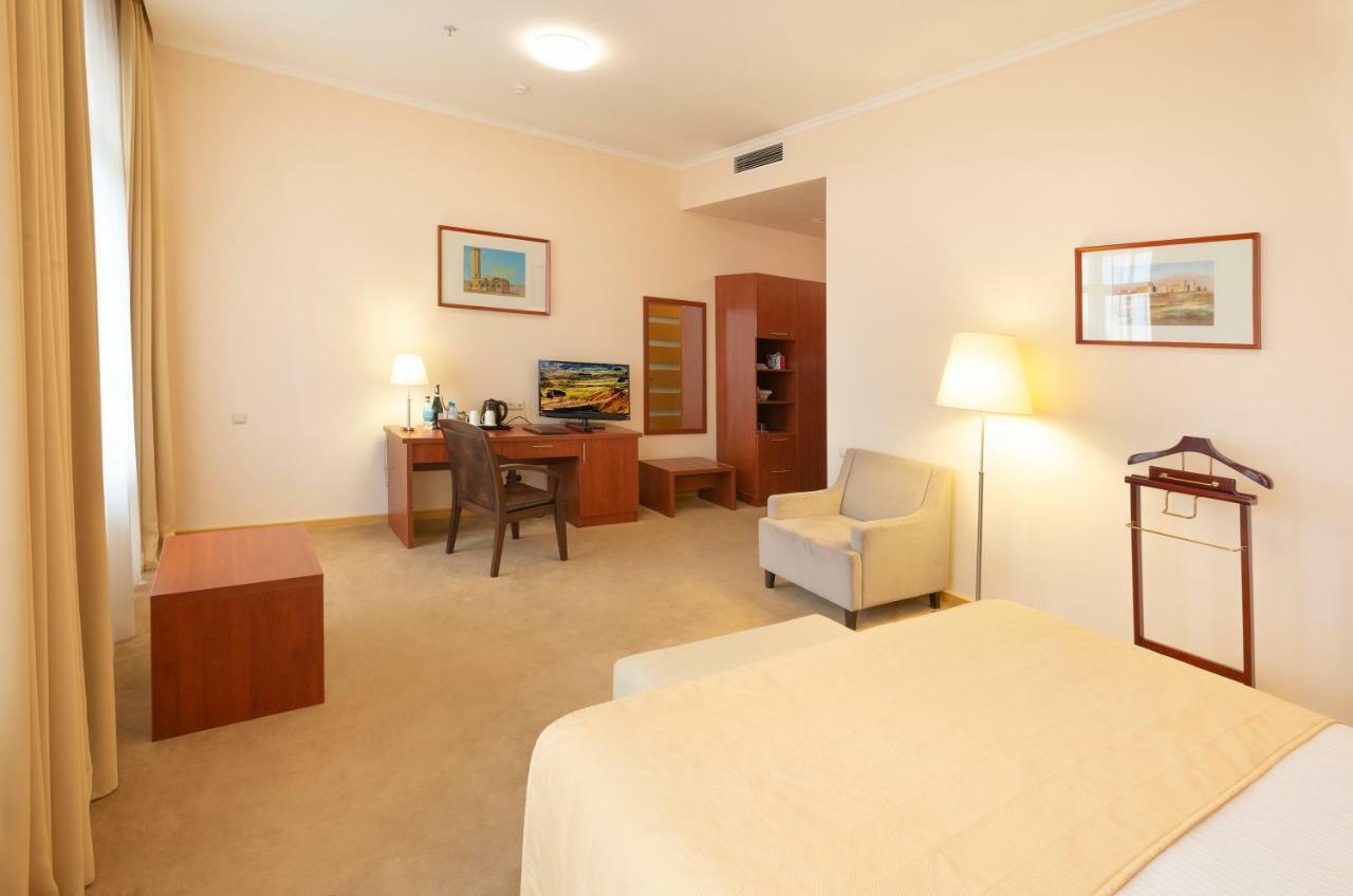 Ani Plaza Hotel Yerevan Luaran gambar